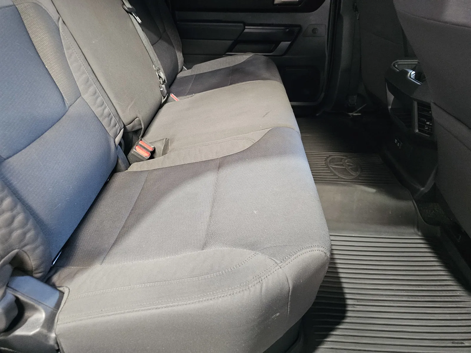 Toyota Tundra photo 9