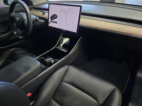 More photos of 2018 Tesla Model 3 Long Range at Premium Autos - Norco, CA