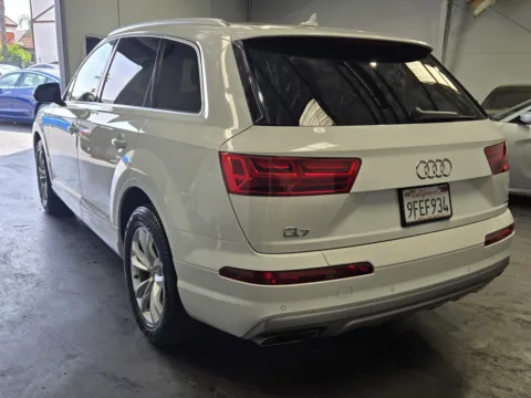 Photos of 2019 Audi Q7 quattro Komfort 45 TFSI for sale in Norco, CA at Premium Autos - Norco