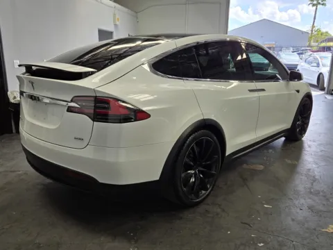 More photos of 2017 Tesla Model X at Premium Autos - Norco, CA
