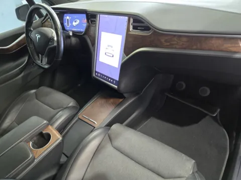 More photos of 2017 Tesla Model X at Premium Autos - Norco, CA