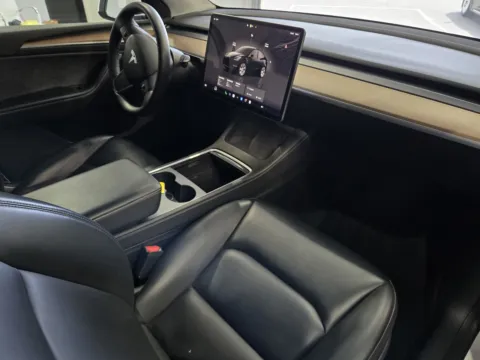 More photos of 2023 Tesla Model Y LONG RANGE at Premium Autos - Norco, CA