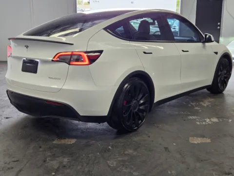 More photos of 2023 Tesla Model Y Performance at Premium Autos - Norco, CA