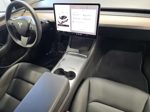 More photos of 2023 Tesla Model Y at Premium Autos - Norco, CA