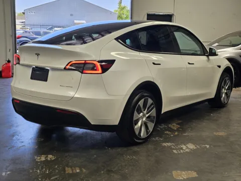 More photos of 2023 Tesla Model Y at Premium Autos - Norco, CA