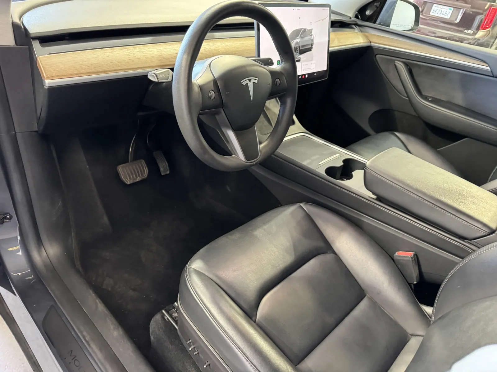 Tesla Model Y photo 12