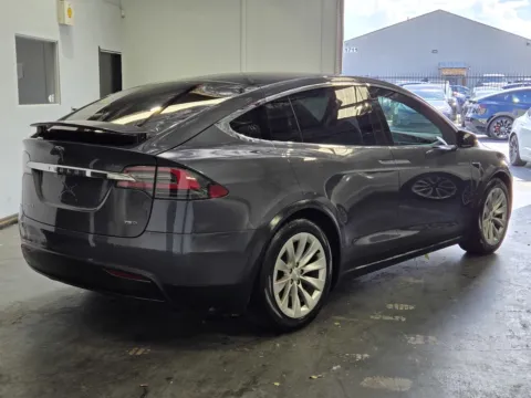 More photos of 2017 Tesla Model X at Premium Autos - Norco, CA