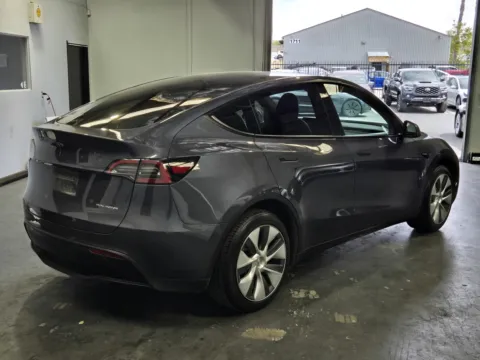 More photos of 2023 Tesla Model Y at Premium Autos - Norco, CA