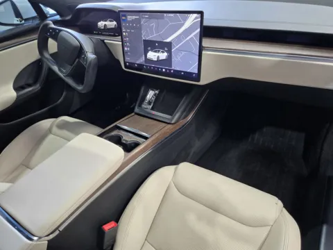 More photos of 2022 Tesla Model S at Premium Autos - Norco, CA