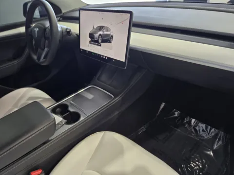 More photos of 2024 Tesla Model Y Long Range at Premium Autos - Norco, CA