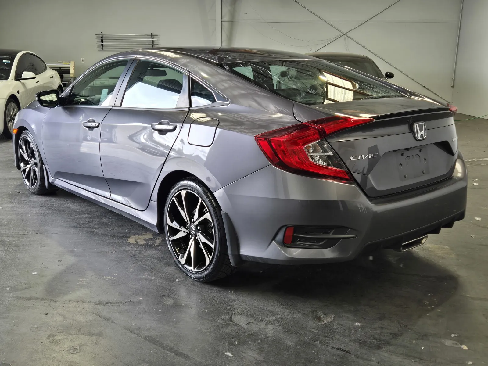 Honda Civic photo 2