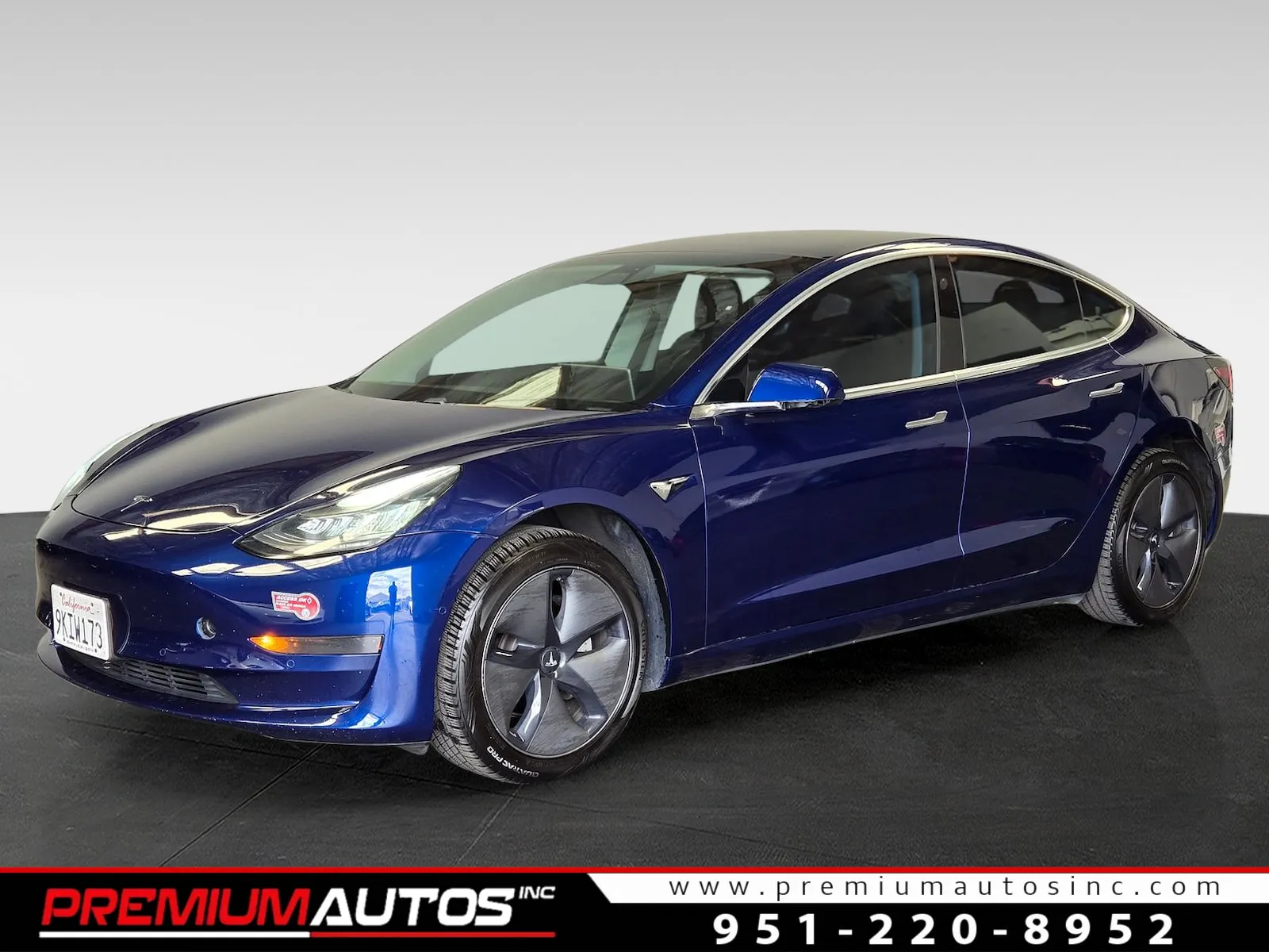 2020 Tesla Model 3 Standard Range Plus's photo