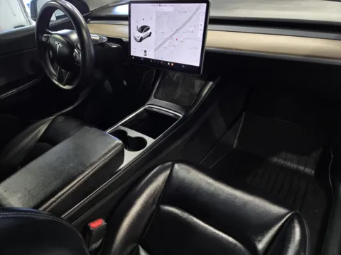 More photos of 2021 Tesla Model Y Long Range at Premium Autos - Norco, CA
