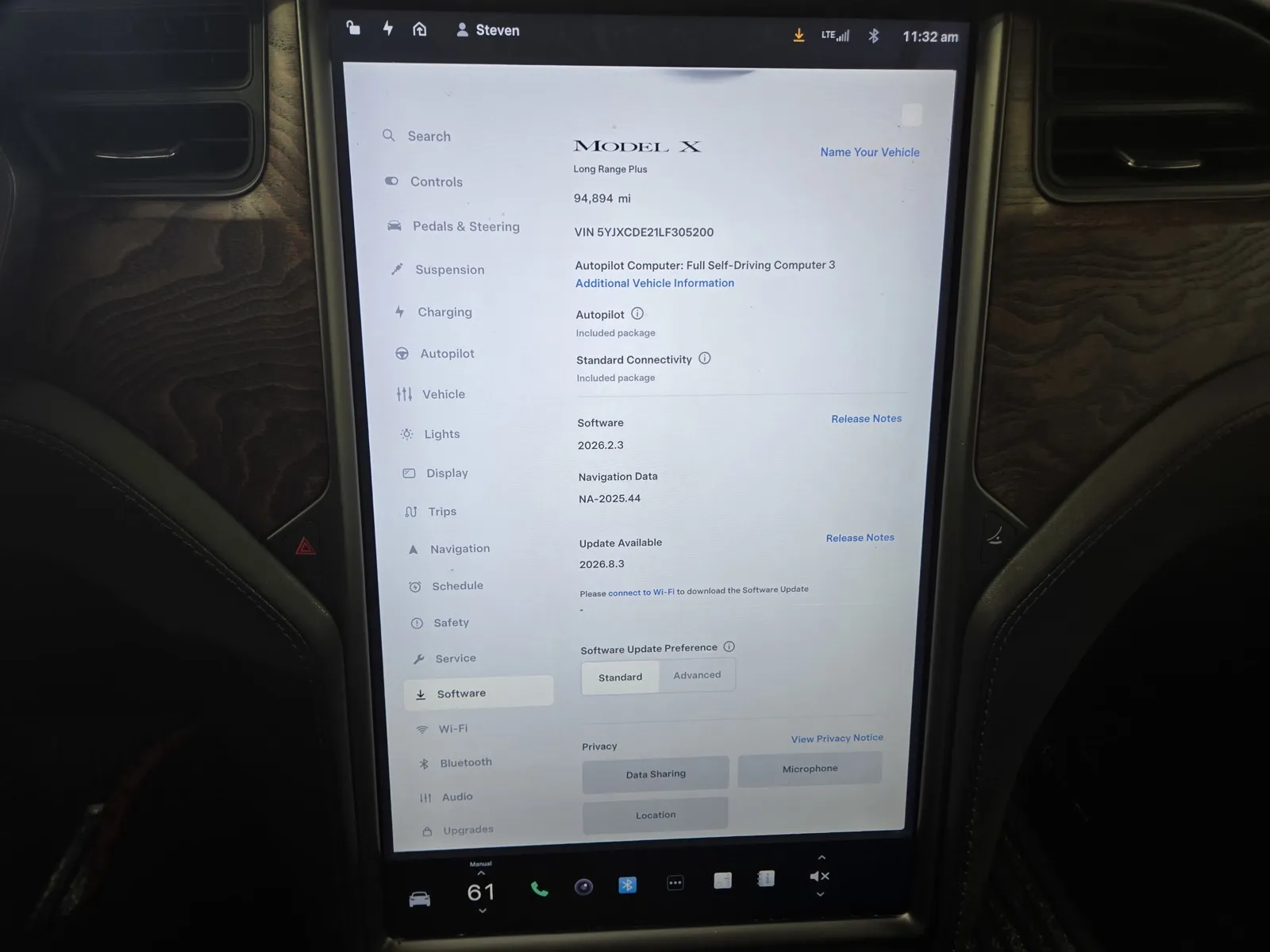 Tesla Model X photo 17