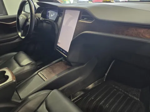 More photos of 2020 Tesla Model X LONG RANGE PLUS at Premium Autos - Norco, CA