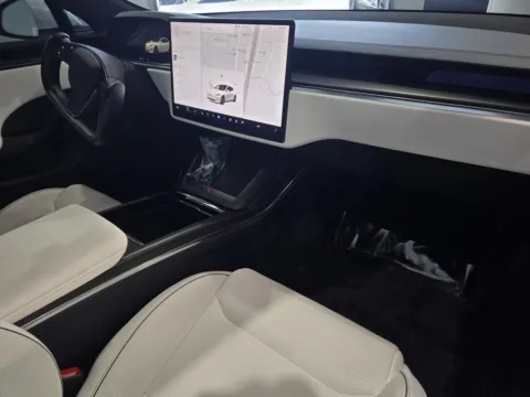 More photos of 2022 Tesla Model S Plaid at Premium Autos - Norco, CA