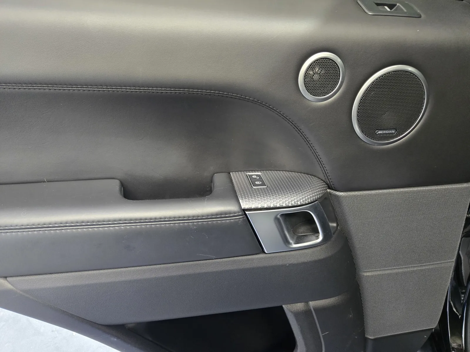 Land Rover Range Rover Sport photo 11