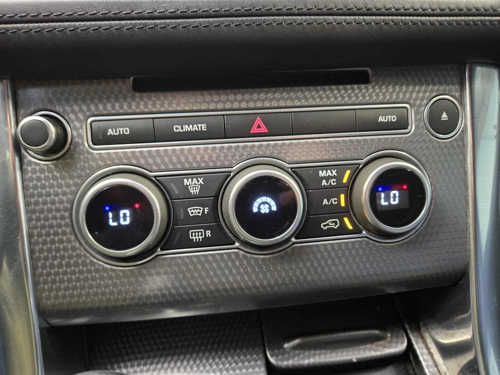 Land Rover Range Rover Sport photo 18