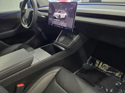 More photos of 2026 Tesla Model Y Long Range at Premium Autos - Norco, CA