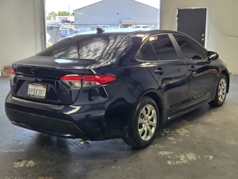 More photos of 2022 Toyota Corolla LE at Premium Autos - Norco, CA