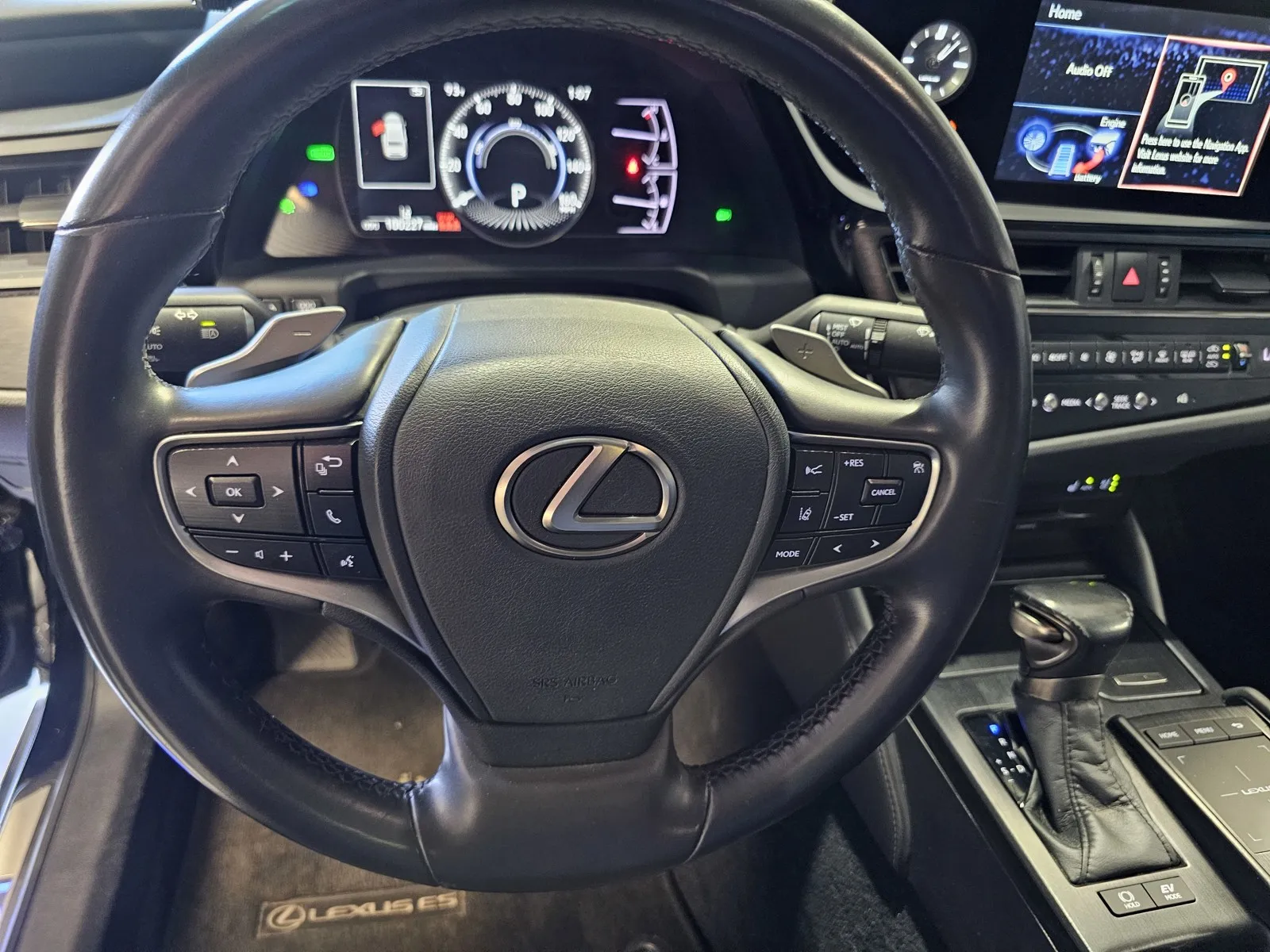 Lexus ES photo 14