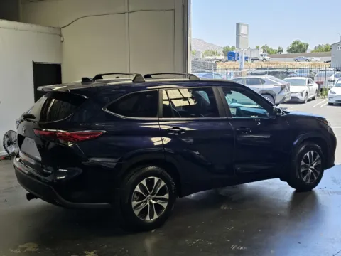 More photos of 2023 Toyota Highlander XLE at Premium Autos - Norco, CA