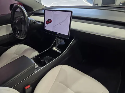 More photos of 2018 Tesla Model 3 at Premium Autos - Norco, CA