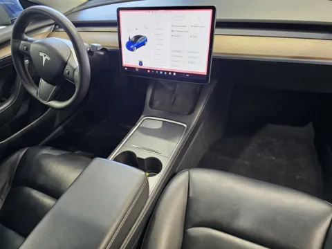 More photos of 2021 Tesla Model 3 Standard Range Plus at Premium Autos - Norco, CA