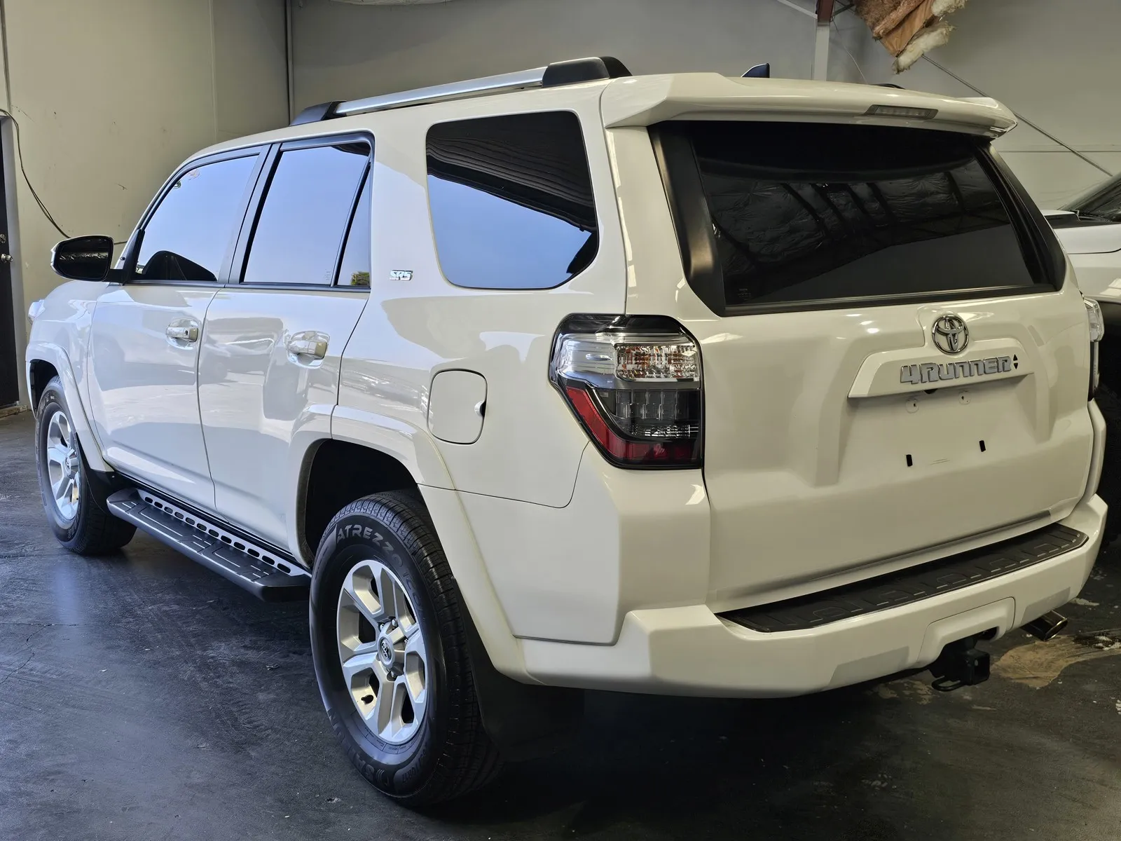 Toyota 4Runner photo 2