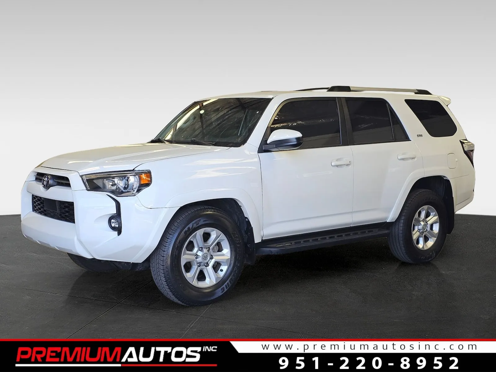 2023 Toyota 4Runner SR5 RWD V6's photo