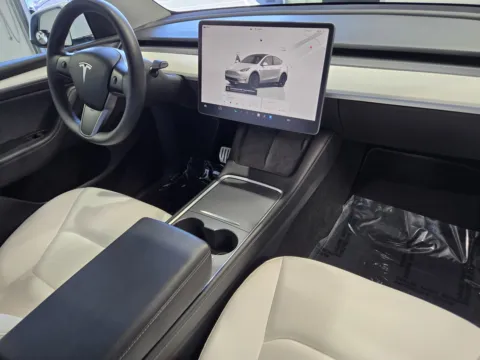 More photos of 2023 Tesla Model Y Performance at Premium Autos - Norco, CA