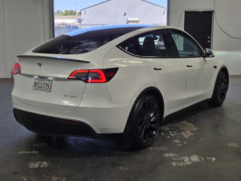 More photos of 2023 Tesla Model Y Performance at Premium Autos - Norco, CA