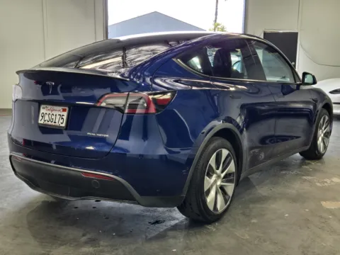 More photos of 2022 Tesla Model Y Long Range at Premium Autos - Norco, CA
