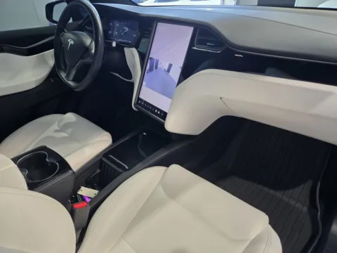 More photos of 2020 Tesla Model X at Premium Autos - Norco, CA