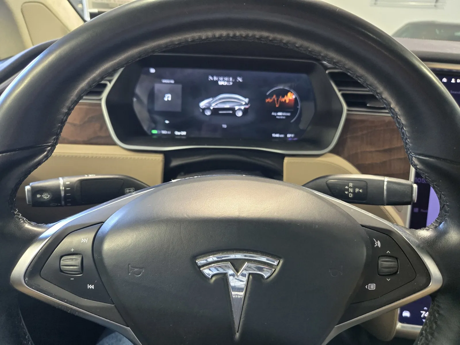 Tesla Model X photo 16