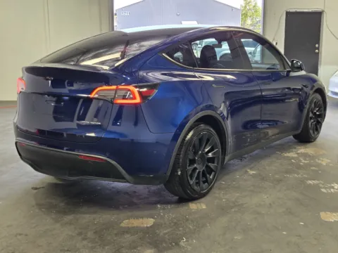 More photos of 2022 Tesla Model Y Long Range at Premium Autos - Norco, CA