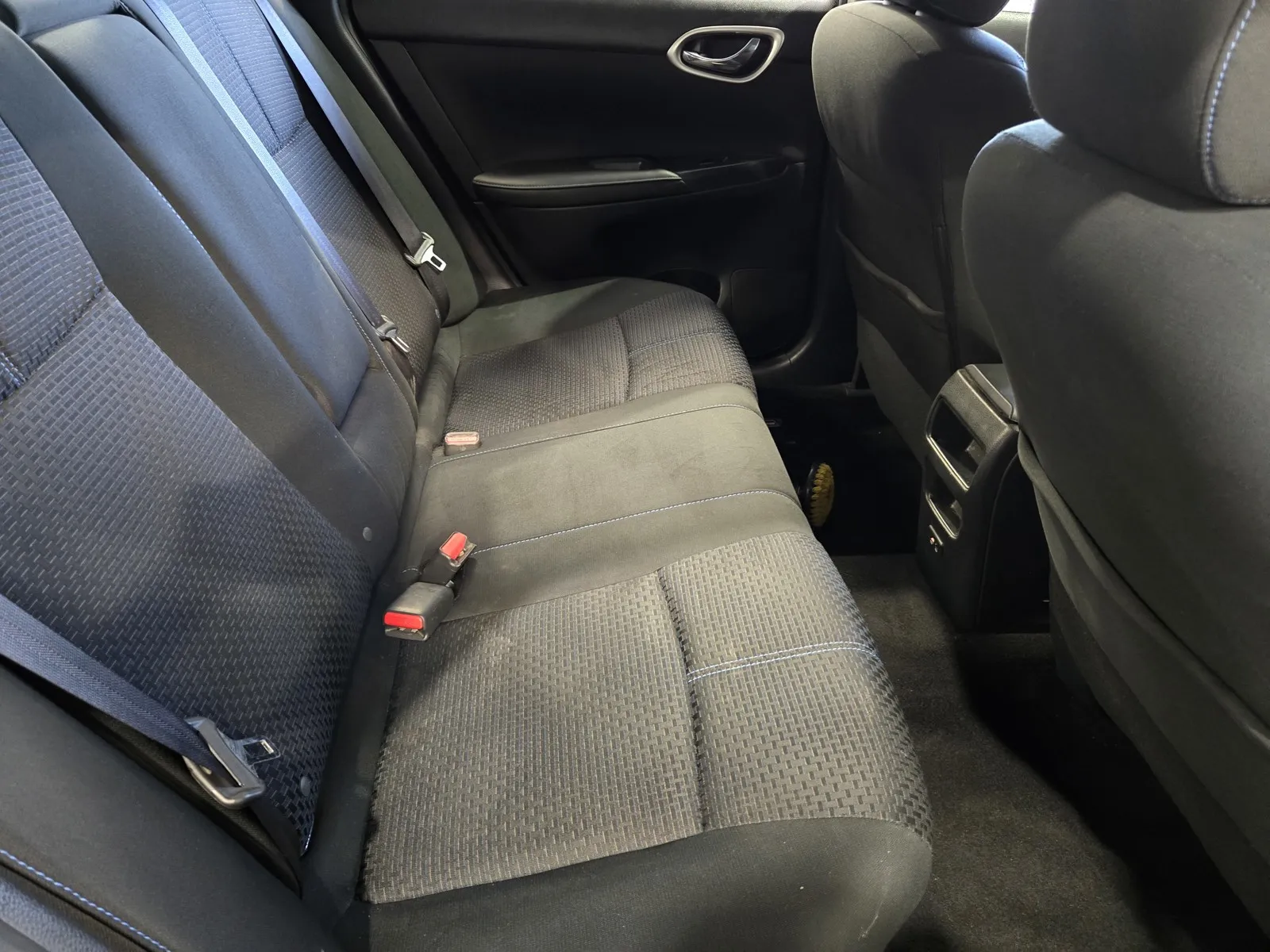 Nissan Sentra photo 9