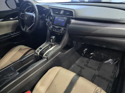 More photos of 2017 Honda Civic EX-L at Premium Autos - Norco, CA