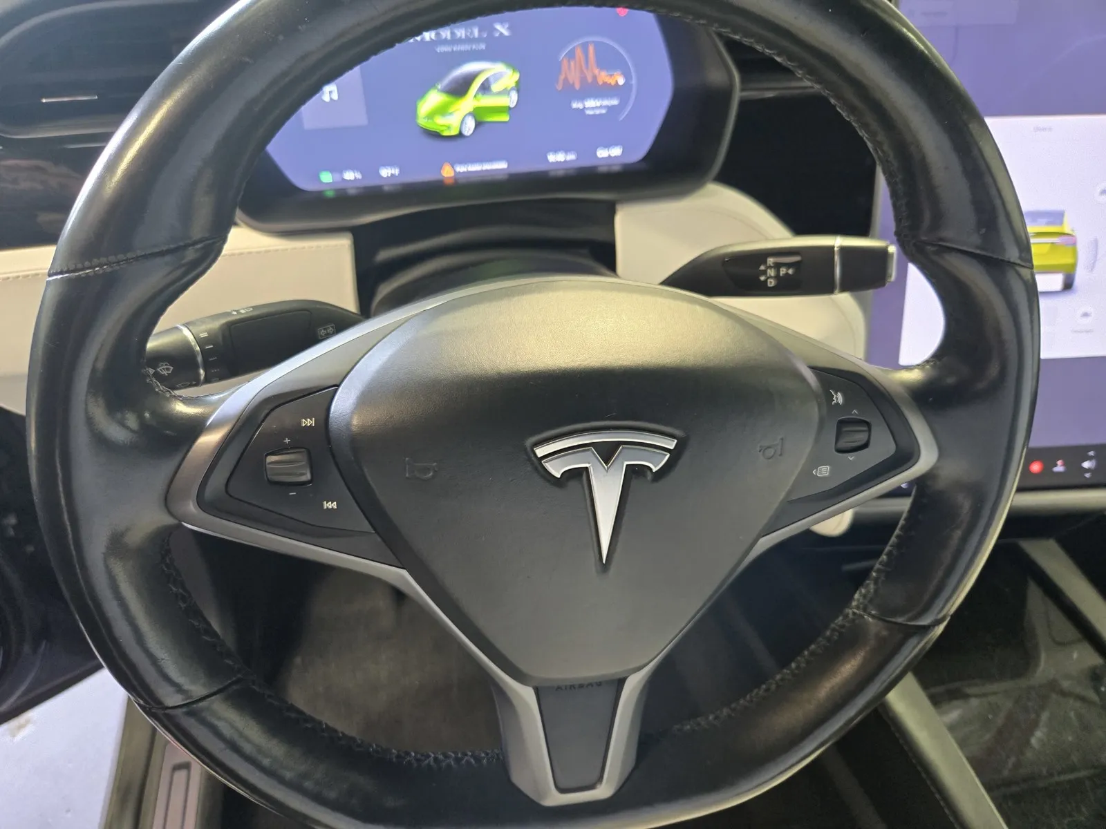 Tesla Model X photo 15