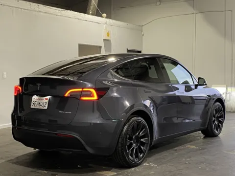 More photos of 2023 Tesla Model Y Long Range at Premium Autos - Norco, CA