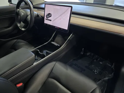 More photos of 2018 Tesla Model 3 at Premium Autos - Norco, CA