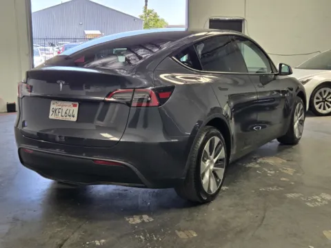 More photos of 2023 Tesla Model Y Base HW4 at Premium Autos - Norco, CA