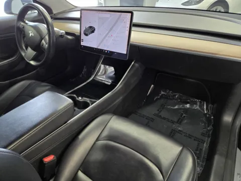 More photos of 2017 Tesla Model 3 at Premium Autos - Norco, CA