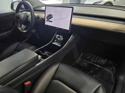 More photos of 2020 Tesla Model Y at Premium Autos - Norco, CA