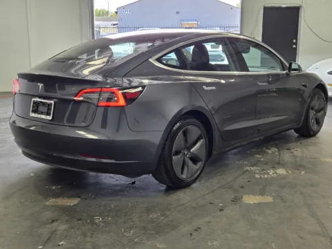 More photos of 2018 Tesla Model 3 at Premium Autos - Norco, CA