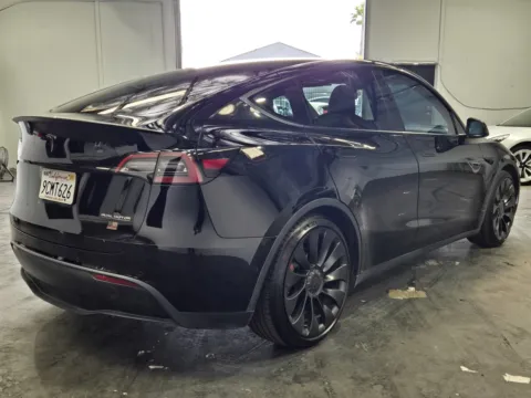 More photos of 2022 Tesla Model Y Performance at Premium Autos - Norco, CA
