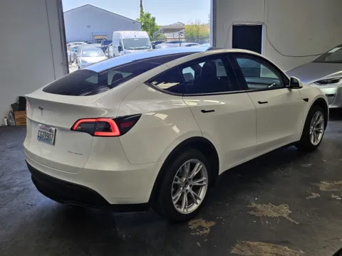 More photos of 2023 Tesla Model Y Long Range at Premium Autos - Norco, CA