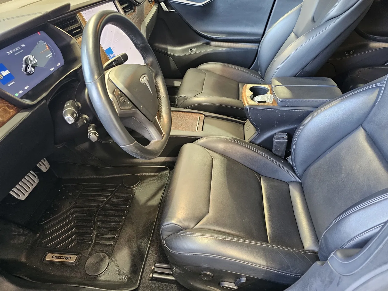 Tesla Model S photo 14