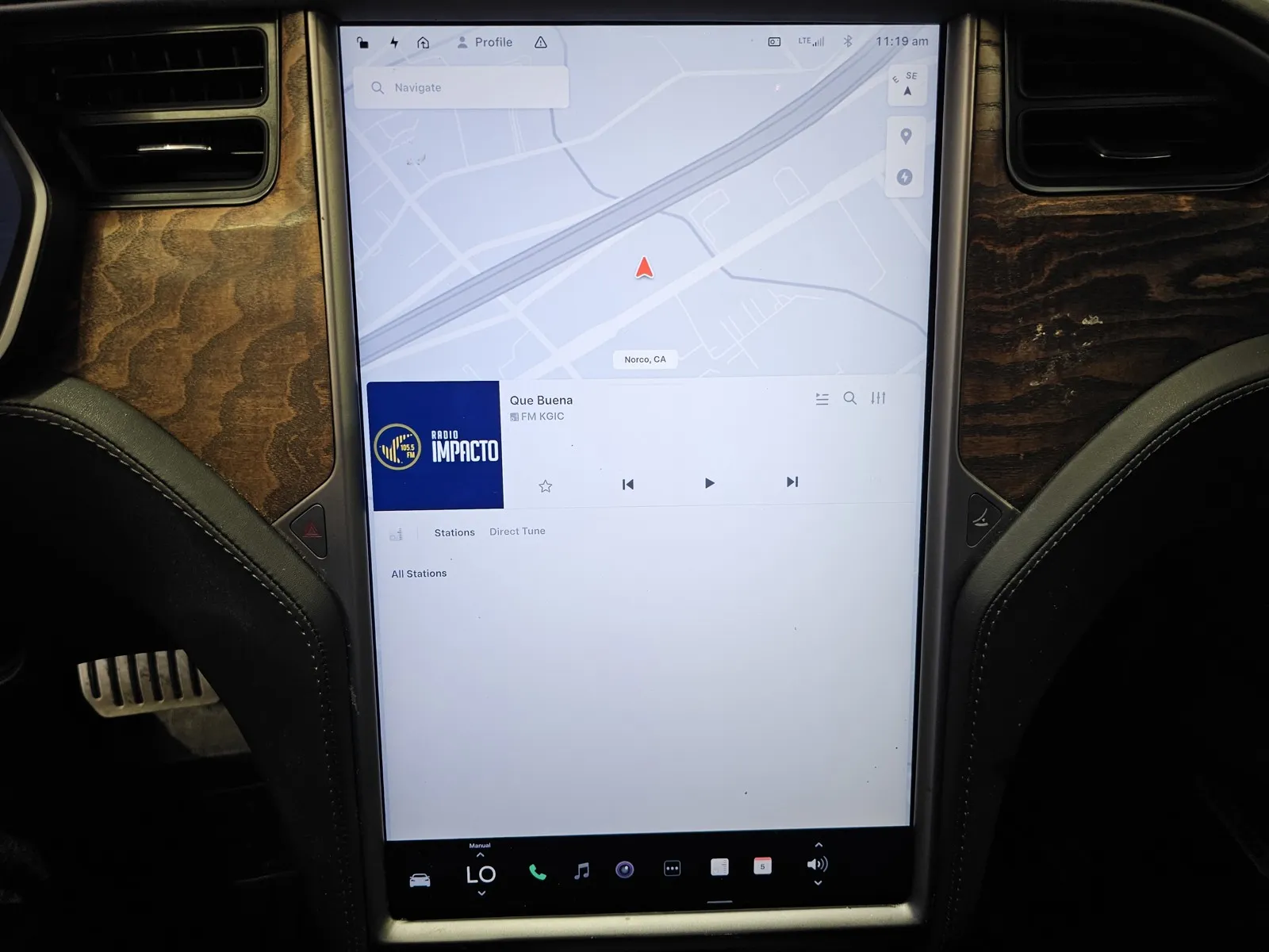 Tesla Model S photo 16