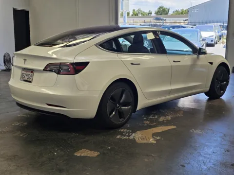 More photos of 2018 Tesla Model 3 Long Range at Premium Autos - Norco, CA